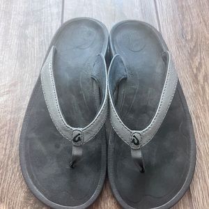 Women’s Olukai Flip Flops Sz. 8